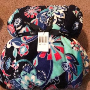 Vera Bradley 80x50 blanket